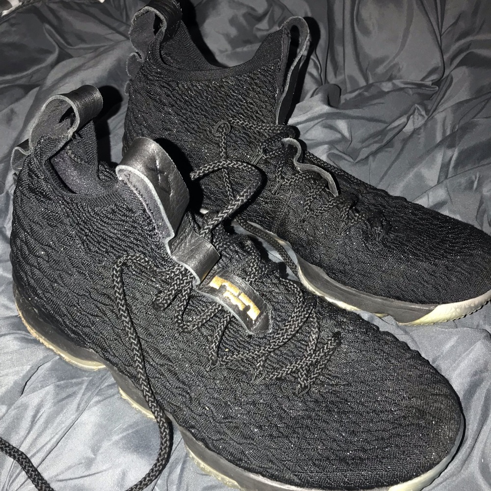 Nike Lebron 15